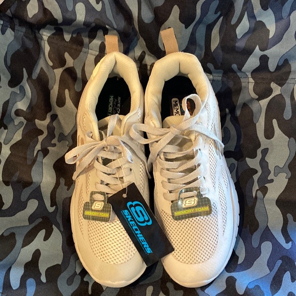 Host Pick!🔥NWT. White Sketchers.  Air-Cooled, Memory Foam Athletic Shoes. - Picture 2 of 7